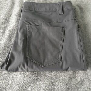 Lululemon Athletica ABC Gray Chinos with Modern Styling (Silver Drop)